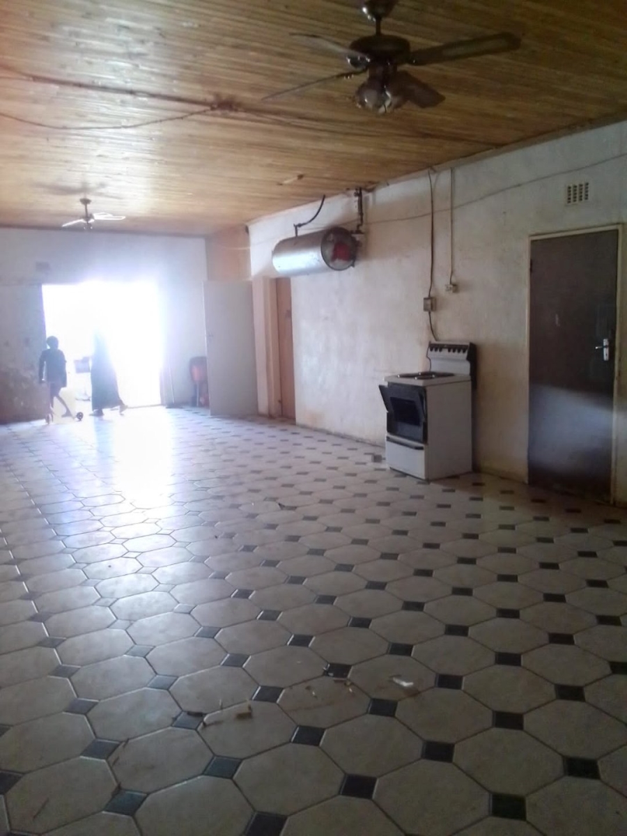 5 Bedroom Property for Sale in Elandia North West